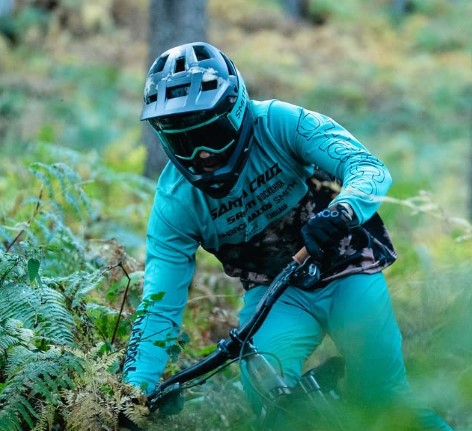 mountain bike helmet with a visor