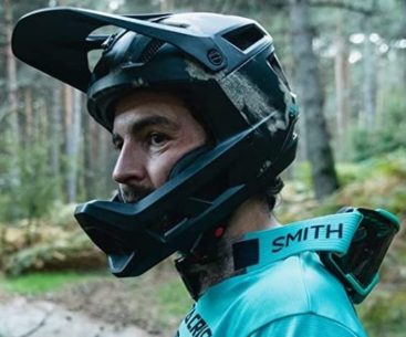 why do mountain bike helmets have visors